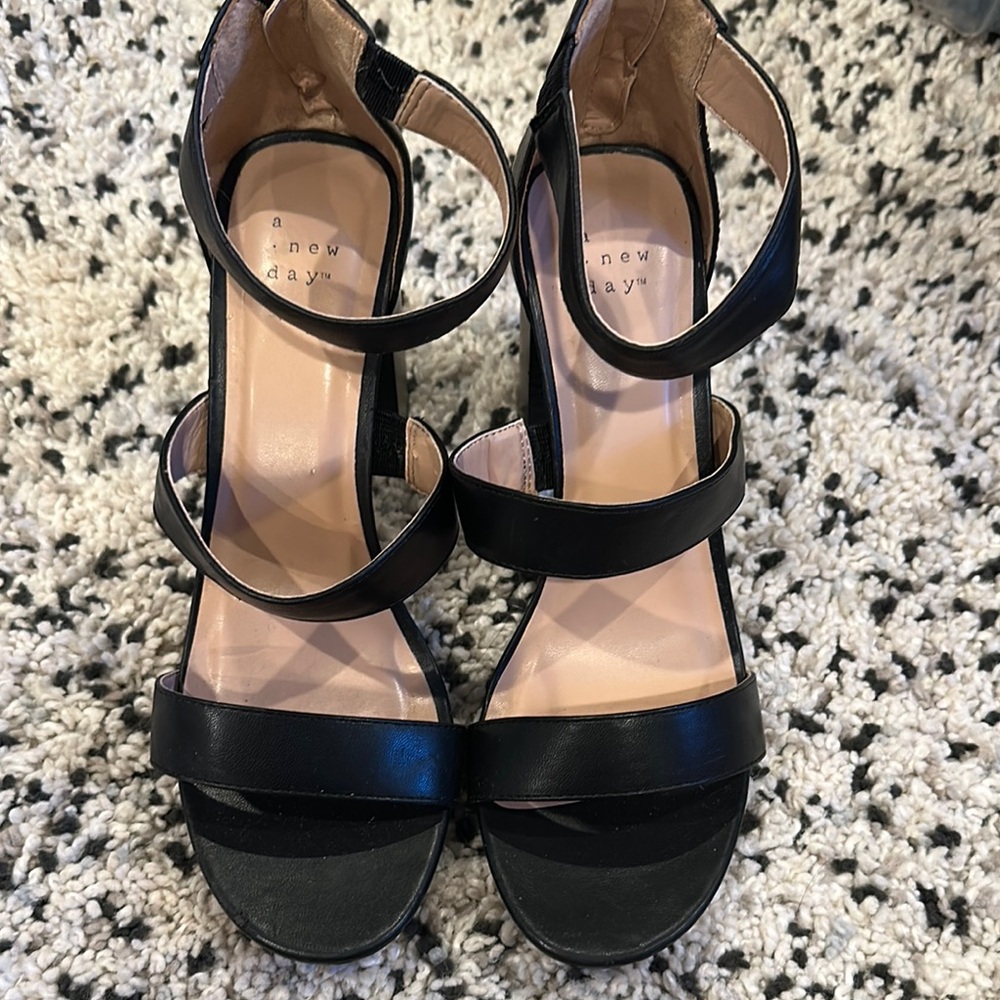 Size 10 strappy heels